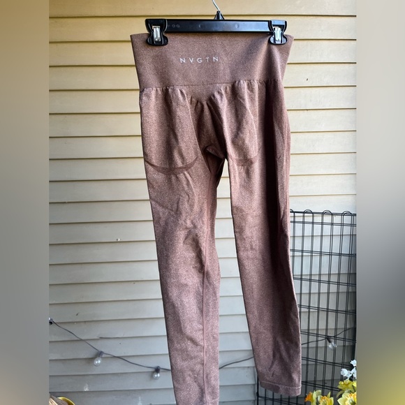 Cocoa Contour Seamless NVGTN Leggings - Picture 7 of 7